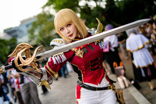 【コスプレ】「俺だけレベルアップな件」向坂雫の剣舞が絵になりすぎ！美くびれも堪能できるシルエットがまるで等身大フィギュア【写真8枚】 画像