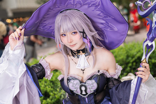 【コスプレ】『崩スタ』マダム・ヘルタが大阪に降臨！引き込まれそうな美貌と優雅な立ち姿で実写化のような再現っぷり【写真8枚】 画像