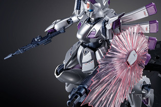 メタリックな銀装甲が映える…！ガンプラ「RE/100 ビギナ・ギナ ［エクストラフィニッシュ］」がプレバンで再販 画像