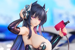 大胆すぎるレースクイーン衣装！『アズレン』より「ストラスブール」が着せ替え「謡精舞うサーキット」の姿で立体化 画像