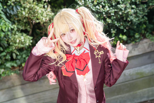 【コスプレ】金髪ツインテに小悪魔な視線があざと可愛い！ニーハイ制服姿が似合う「星川サラ」の美女レイヤー【写真9枚】 画像