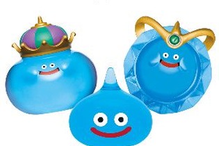 『ドラクエ』スライムが乗るタル型の貯金箱やフィギュア・ぬいぐるみが可愛い！注目プライズが10月登場―「スラミチの麻雀牌キーホルダー」は全13種 画像