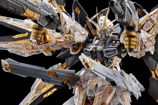 ガンプラ「MGEX ストライクフリーダムガンダム」がメカニカルクリア仕様で降臨！最高峰の金属表現を極限まで可視化 画像