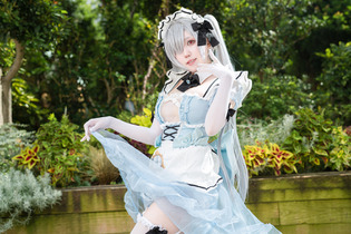 【コスプレ】ガーターベルト＆白ニーハイのチラ見せがエモい！魅惑的な表情で魅せる『NIKKE』シンデレラの美女レイヤー【写真9枚】 画像