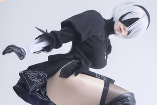 【コスプレ】極上の太ももをタイツやニーハイ、時には素足で惜しみなく魅せていく！「いい太ももの日」記念美女レイヤーまとめ【写真29枚】 画像