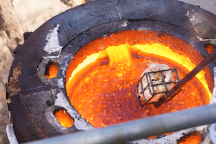 溶岩でチキンを焼くとどうなる？『マイクラ』溶岩チキンを本当にやってみた、海外仰天映像 画像