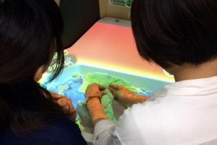 セガの砂場「え～でる すなば」がバージョンアップ！水遊びが可能に 画像