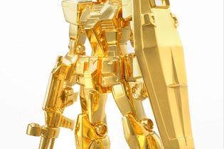 2,000万円の純金製「ガンダム」発売決定…銀製やプラチナカードも 画像