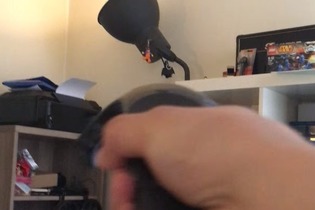 「HTC Vive」コントローラーで照明を操作！自作ホームオートメーション動画がすごい 画像