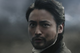 PS4新TVCM全国オンエア決定―山田孝之が剣を抜いて巨大な敵に立ち向かう！ 画像
