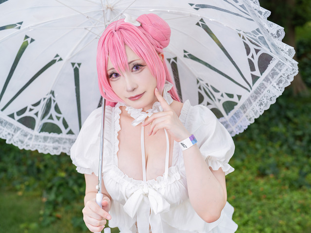 【コスプレ】むっちりした太ももの再現度がすばらしい！『NIKKE』ドロシーの夏衣装の爽やかな色気に魅了される【写真10枚】 画像