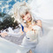 【コスプレ】『アークナイツ』純白のミニ丈ドレスが夕日に映える！まるで絵画のような台湾美女のシルエットがエモい【写真7枚】