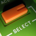 太陽様、ありがとう！ソーラー電池&ダブルパネルが画期的だった1982年発売の電子ゲーム『秘境アマゾン』を見つめ直す