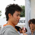 『EA SPORTS グランドスラム テニス』試遊イベントでプロテニスプレーヤー錦織 圭選手がファンと対戦！