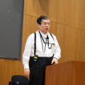 熱弁を振るう西和彦氏。話の面白さは相変わらず。