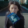 『人喰いの大鷲トリコ』をくわえる女子高生がインパクト大！PS Plus新CM「出会うって、革命。」篇が公開―特設ページも公開、Xキャンペーンも実施中