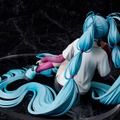 あらわになった太ももがスニーカーに映える！「初音ミク」×米山舞氏のコラボフィギュア締切は3月29まで