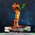 『メトロイドプライム』サムスのスタチューが念願の再販へ―LEDでヘルメットが発光、バリアスーツのメタリックな質感が美しい逸品