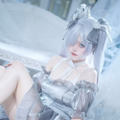 シンデレラ／比比骨骼精奇 QWQ（Weibo：比比骨骼精奇 QWQ）