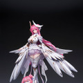 チラ見えする太もも！『勝利の女神：NIKKE』人気キャラ「ドロシー」が立体化―謎の生物「Doro」フィギュアも付属