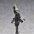 衣装から太ももがチラリ！「ニーアオートマタ」より「2B（ヨルハ二号B型）」が優雅な戦闘ポーズで立体化
