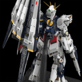究極のガンプラ「PG UNLEASHED 1/60 νガンダム」詳細解禁！大型スケールで挑んだフィン・ファンネルも必見