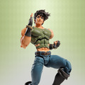 「ジョジョ」の象徴的ポーズと力強い筋肉を両立！「ジョセフ・ジョースター」がアクションフィギュア化ーワイヤー入りマフラーで流れるような動きを演出