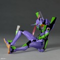 「エヴァ初号機」アクションフィギュアの決定版！A.Tフィールドの展開、“カシウスの槍”など劇中シーンを再現するオプションも充実