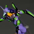 「エヴァ初号機」アクションフィギュアの決定版！A.Tフィールドの展開、“カシウスの槍”など劇中シーンを再現するオプションも充実