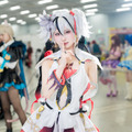 ツバキ『鳴潮』／くろ（X：@kgyun_cos）