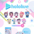 ホロライブ・ときのそら、星街すいせいら9名が可愛いデフォルメイラストに！ア・メリカ先生描き下ろしのグッズ第1弾がプレバンにて予約受付実施