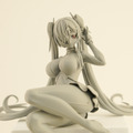 今年の夏は『NIKKE』が熱い！通常衣装から夏衣装まで、勝利の女神の麗しいフィギュアが「ワンフェス」に大集結