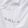ポケモン柄の白衣がお洒落！医療用ブランド「クラシコ」からコラボコレクション第4弾発売―モンボ型のボタンやワンポイントにピカチュウも