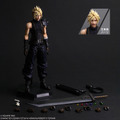 『FF7 リバース』より「クラウド・ストライフ」新作アクションフィギュアが予約受付中！バスターソードや“黒マテリア”でさまざまなシーンを再現