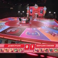 『ポケカ』世界大会、未来感あふれる“床”の演出に反響！「遊戯王のソリッドビジョンみたい」「全TCGプレイヤーの夢じゃん」