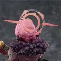 スカートからのぞく太もも！『ブルアカ』アルがフィギュア化ーニコッと笑った差し替え表情パーツなど、クールな「アウトロー」の魅力を表現