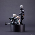 『ニーア』シリーズ15周年記念！「2B」ら3人が一緒になったスタチューフィギュア、CD、書籍がセットになった特別なBOXが予約受付開始