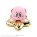 『星のカービィ』ワープスターに乗ったカービィがきらめく！ゴールドメッキ加工、星の装飾で綺麗なコスメが予約受付中