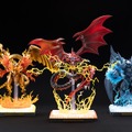 『遊戯王』ラー、オシリス、オベリスクの三幻神が究極の姿で降臨！エフェクトパーツやライトアップ機能搭載専用台座、記憶石版リモコンがセットで商品化