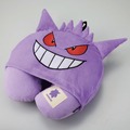 『ポケモン』ゲンガーになりきりながら快適に過ごせる！フード付ネックピローほか、ピカチュウのスーツケースベルトなどトラベルグッズが発売