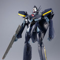 「マクロス7」ガムリン木崎が駆る「ステルスバルキリー」をDX超合金で立体化！ステルス性重視の機体形状、ファイター形態での薄さを再現