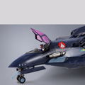 「マクロス7」ガムリン木崎が駆る「ステルスバルキリー」をDX超合金で立体化！ステルス性重視の機体形状、ファイター形態での薄さを再現