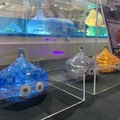 『ドラクエ』透明ピースを組みあげると輝く「スライム」が完成！メタルスライム含む全3種の美しすぎる立体ジグソーパズルが予約受付中