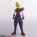 『FF7』パレオまとった水着エアリスが美しい…！可動するクラウドからティファまで、3人のフィギュアが予約受付中
