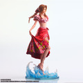 『FF7』パレオまとった水着エアリスが美しい…！可動するクラウドからティファまで、3人のフィギュアが予約受付中