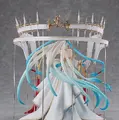 気品ある水着姿が美しい！『FGO』より「水妃モルガン」フィギュアが、豪華な円形装飾など見どころ満載