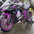 常闇トワ様の「マツダ3」に輪堂千速のヤマハバイクも！岐阜に集まったホロライブの痛車・痛バイクまとめ【第九回 天下無双 東西最強痛車決戦 フォトレポ】