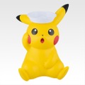 『ポケモン』新作一番くじの全ラインナップ公開！A賞はチコリータ、ポカブ、ワニノコのぬいぐるみが付いたモンスターボール型ゲームクッション