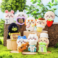 「ちいかわ」愉快な“Go！HARAJUKU”やカワイイ“星座”も！とっておきのアイテムを持ったぬいぐるみなど、新商品が本日10月17日11時発売