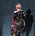 知的なスーツと肉体のギャップが美しい…『勝利の女神：NIKKE』より「グレイブ」がコスチューム“ビューティフル・ユー”姿で立体化